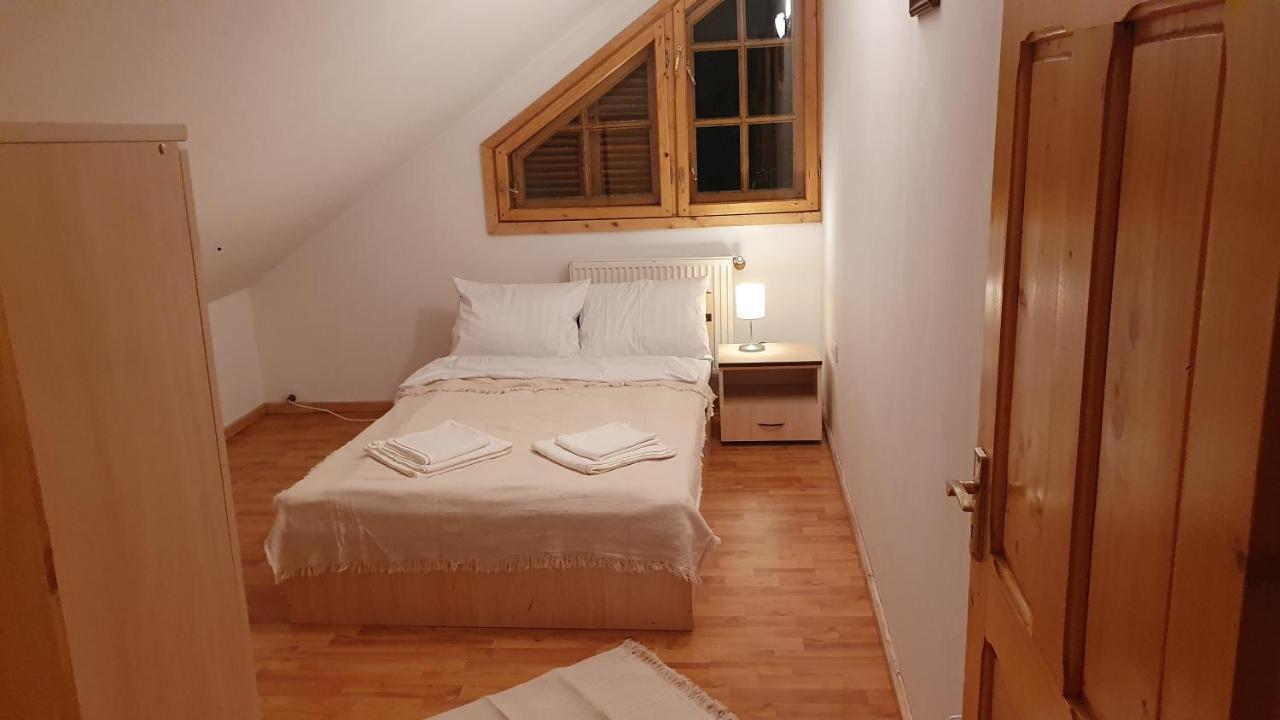 Vila Panselutelor 6 Sinaia Buitenkant foto